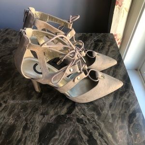 Women’s Guess shoes